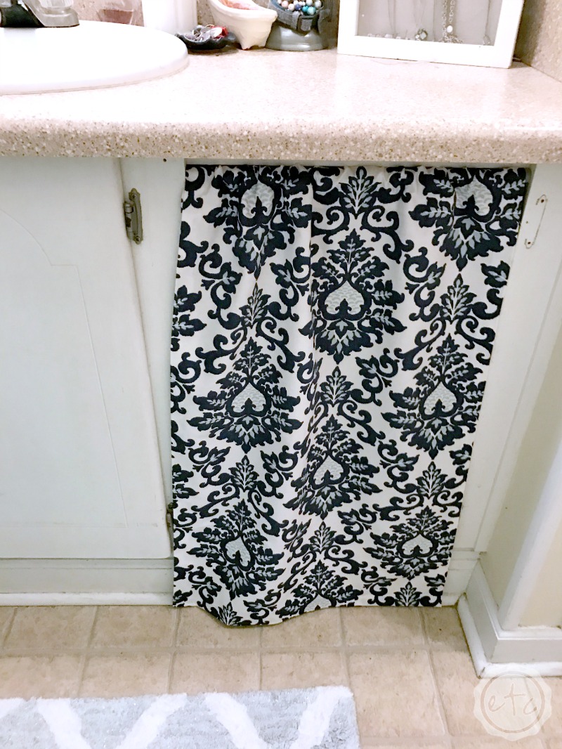 How to Hide a Litter Box